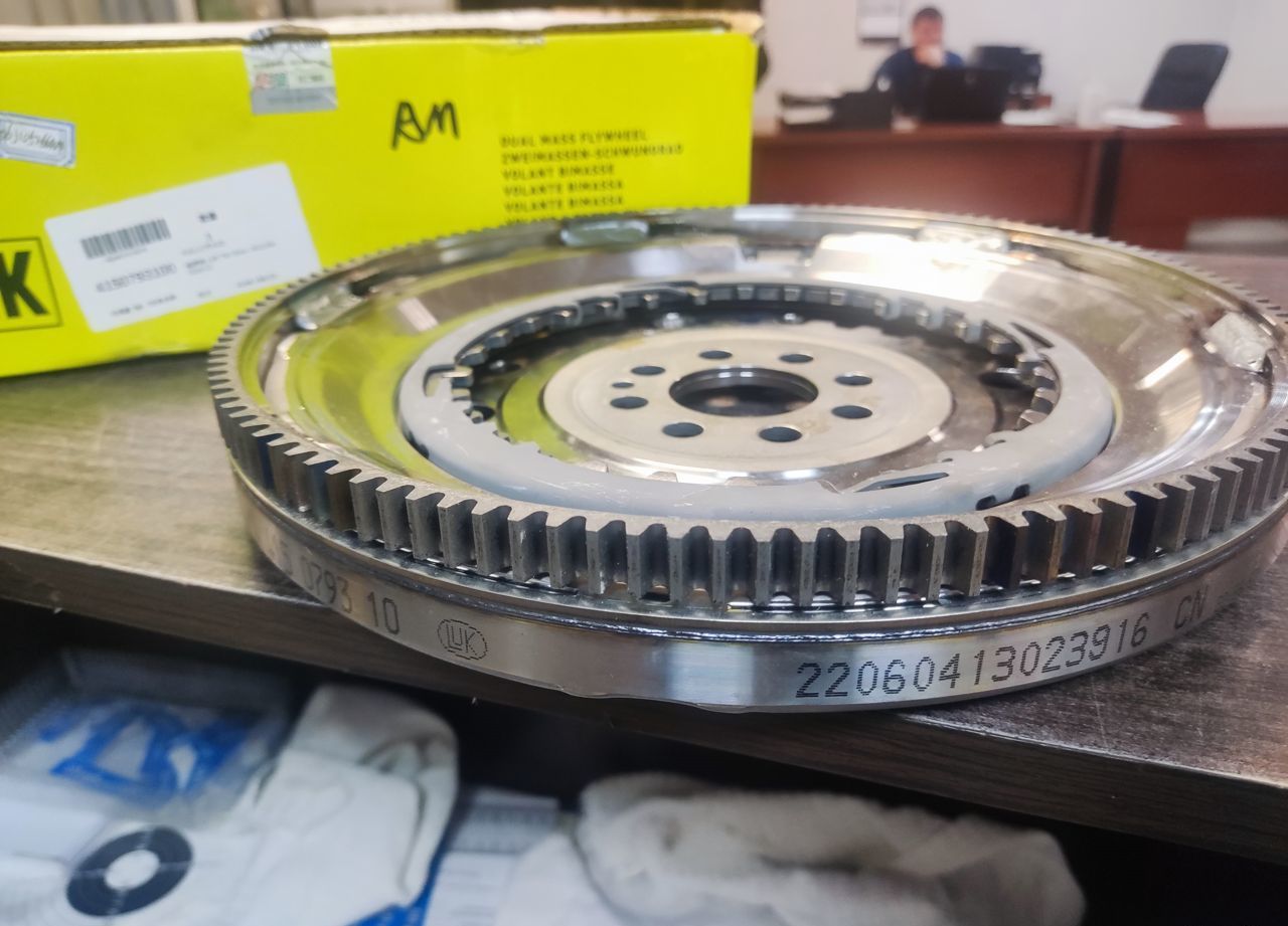 Двухмассовый маховик DSG 7 (дсг 7) LUK 415084409 4150793100
