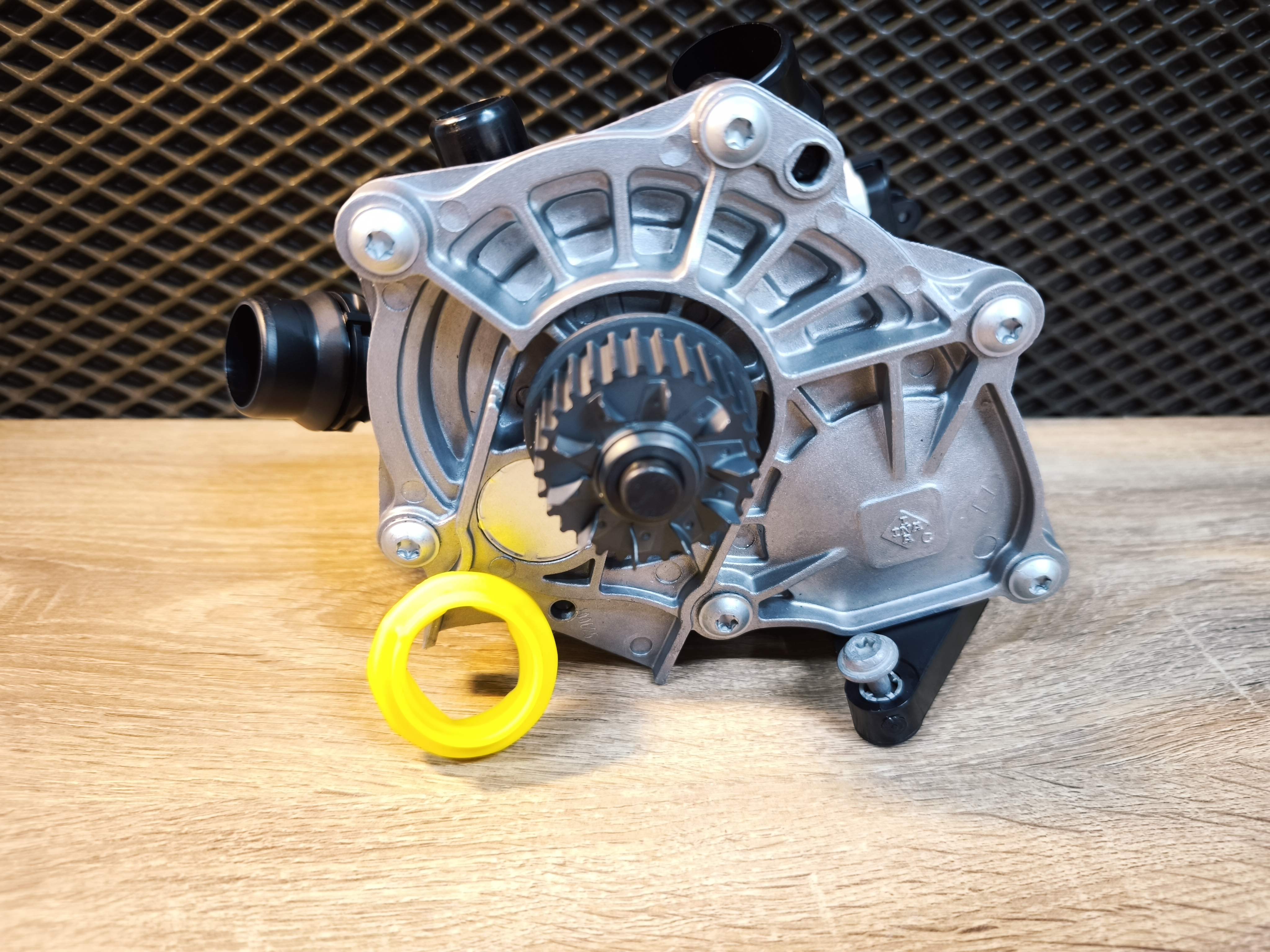 INA Чехия помпа VAG GEN3 1.8-2.0T 538036010