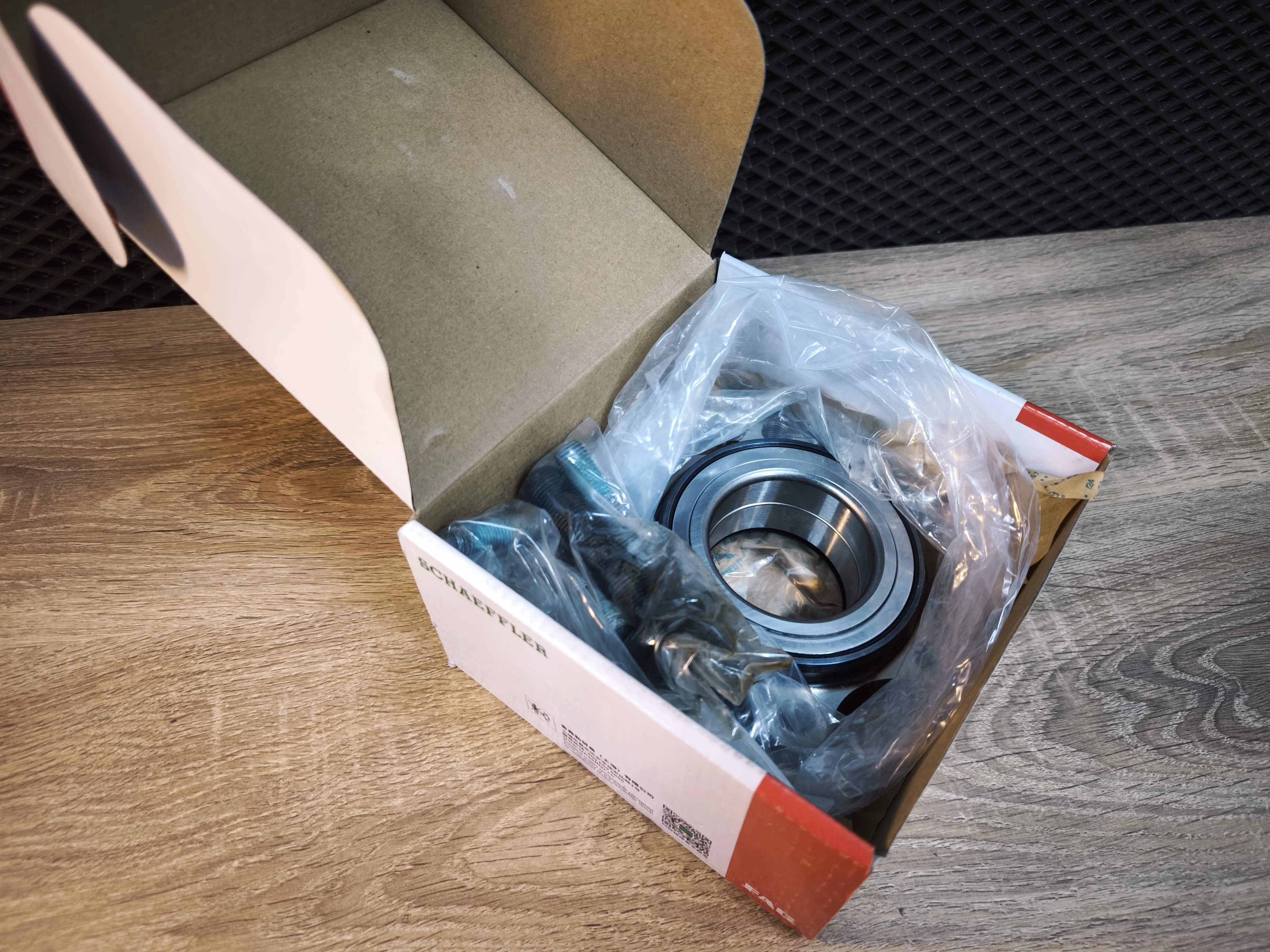 Подшипник ступицы колеса FAG  AUDI A4 B9 A6 C8 102мм