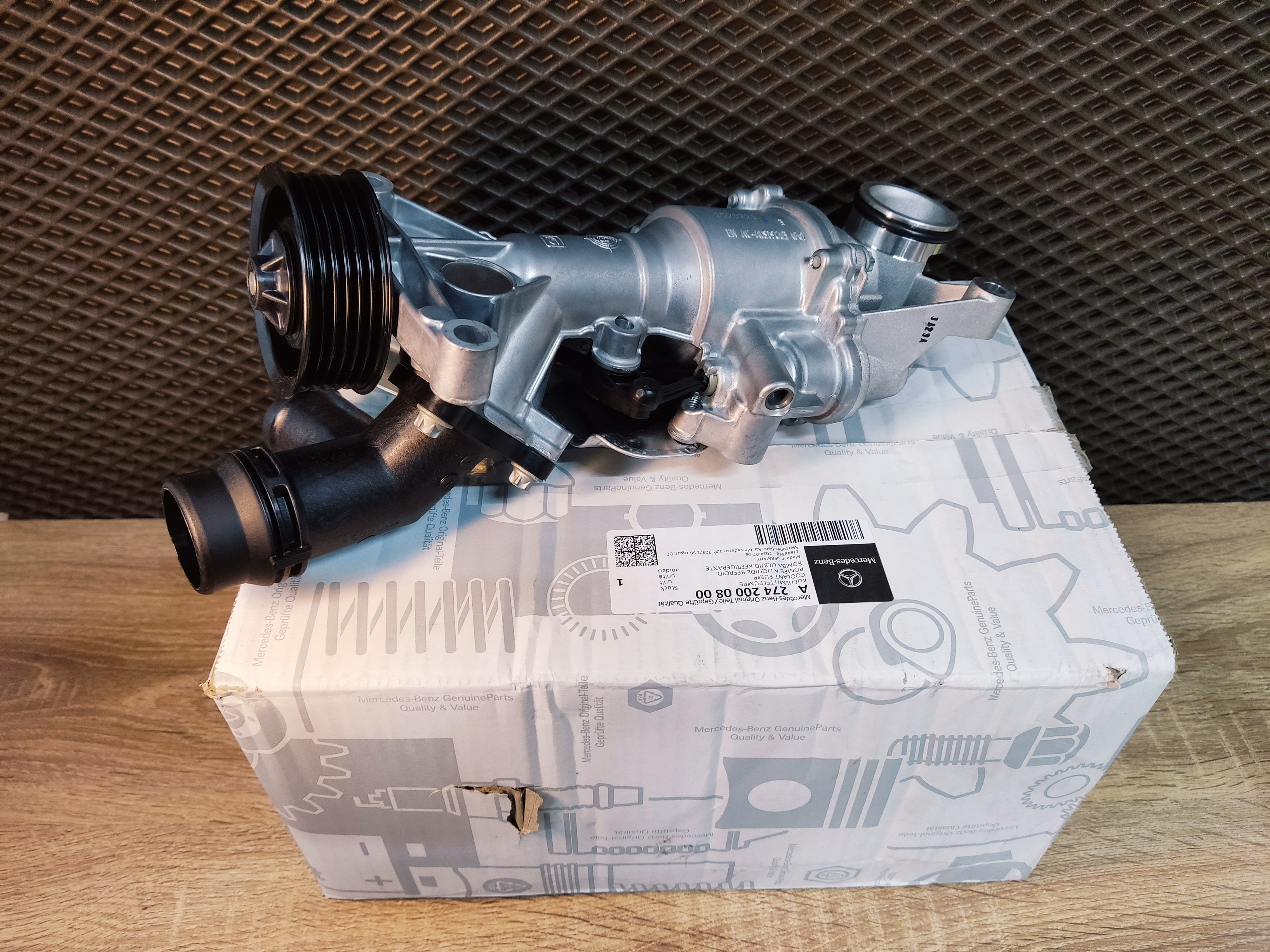 Помпа MERCEDES-BENZ E-Class 207 212 213 238 12-, C-Class 204 205 08-, GLK-Class 204 13-, GLC 253