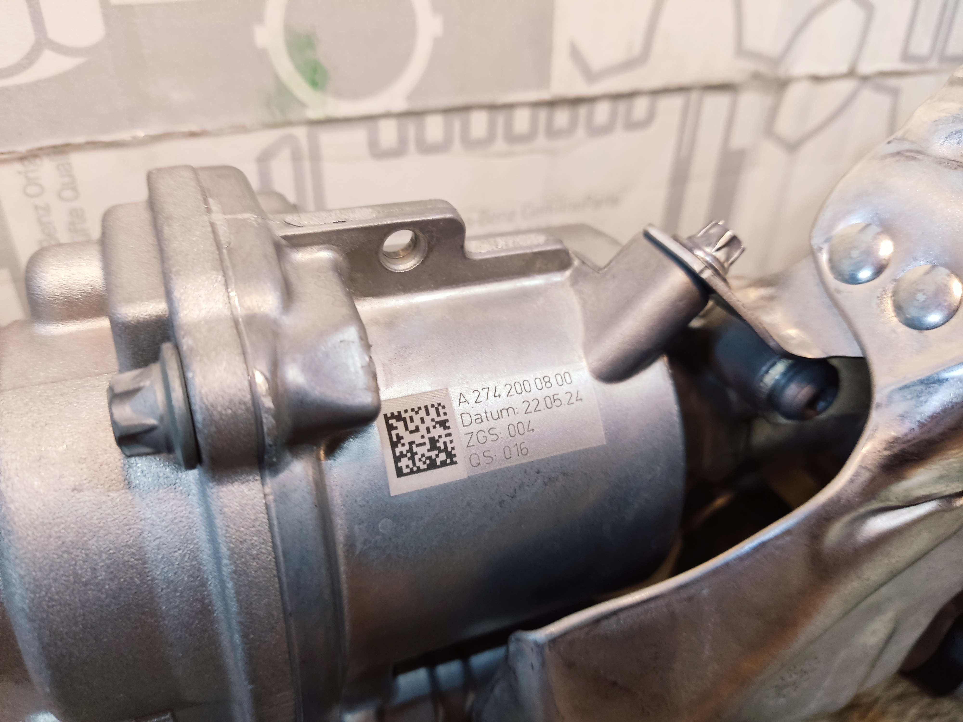 Помпа MERCEDES-BENZ E-Class 207 212 213 238 12-, C-Class 204 205 08-, GLK-Class 204 13-, GLC 253