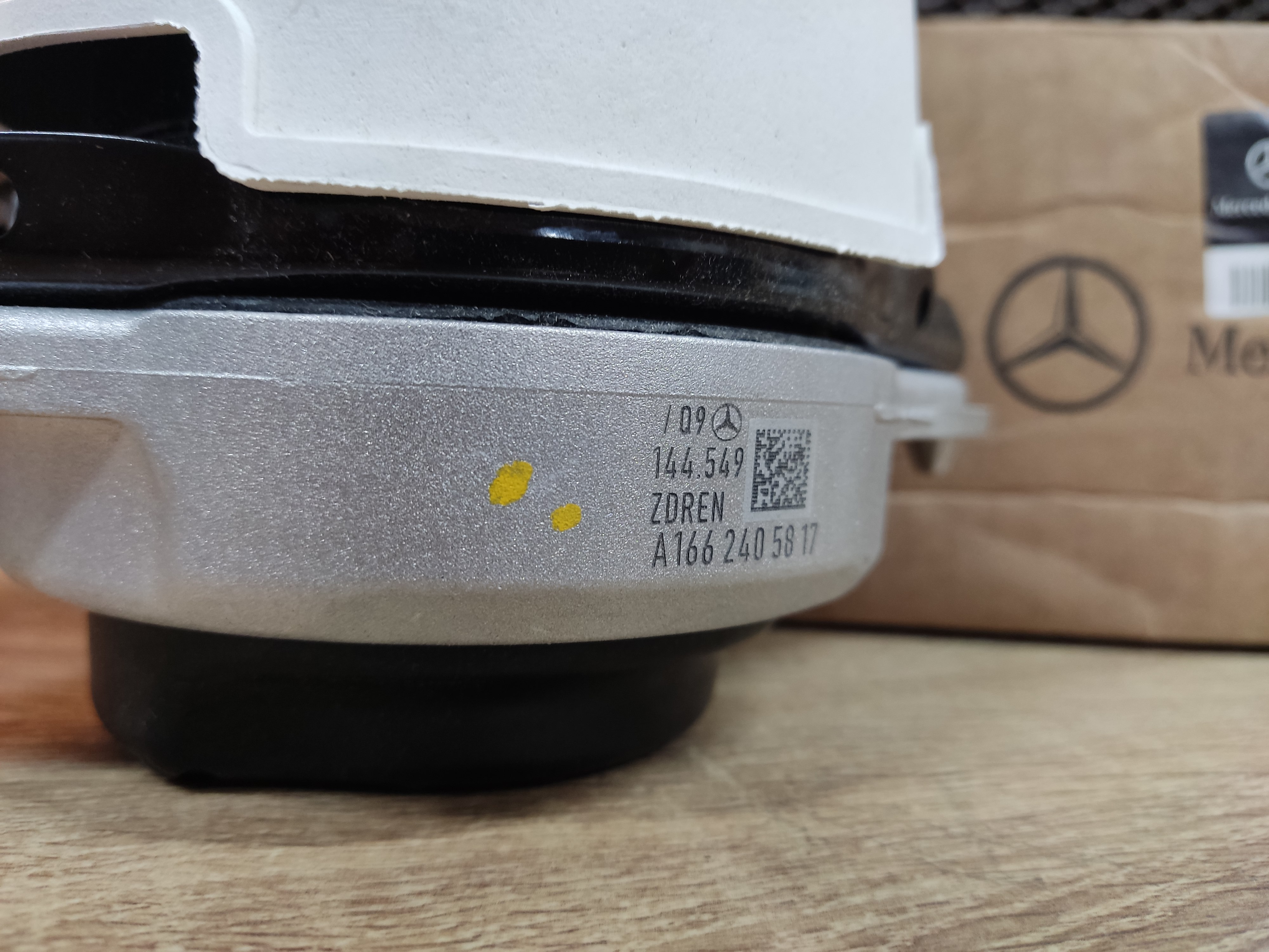 Опора двигателя левая X166 W166 MERCEDES-BENZ UNITED STATES