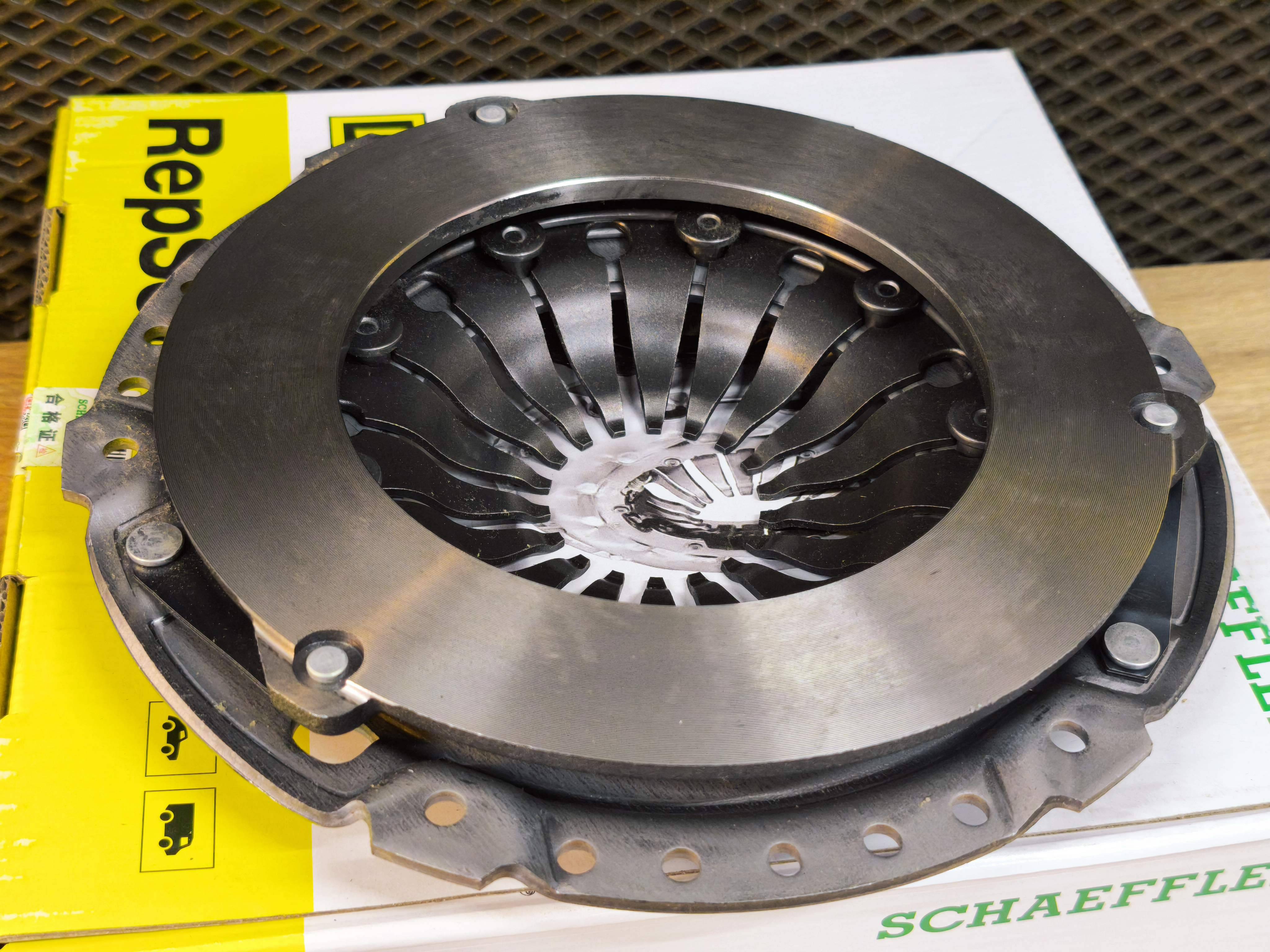 luk комплект сцепления LUK GEN3 1.4TSI MQ250