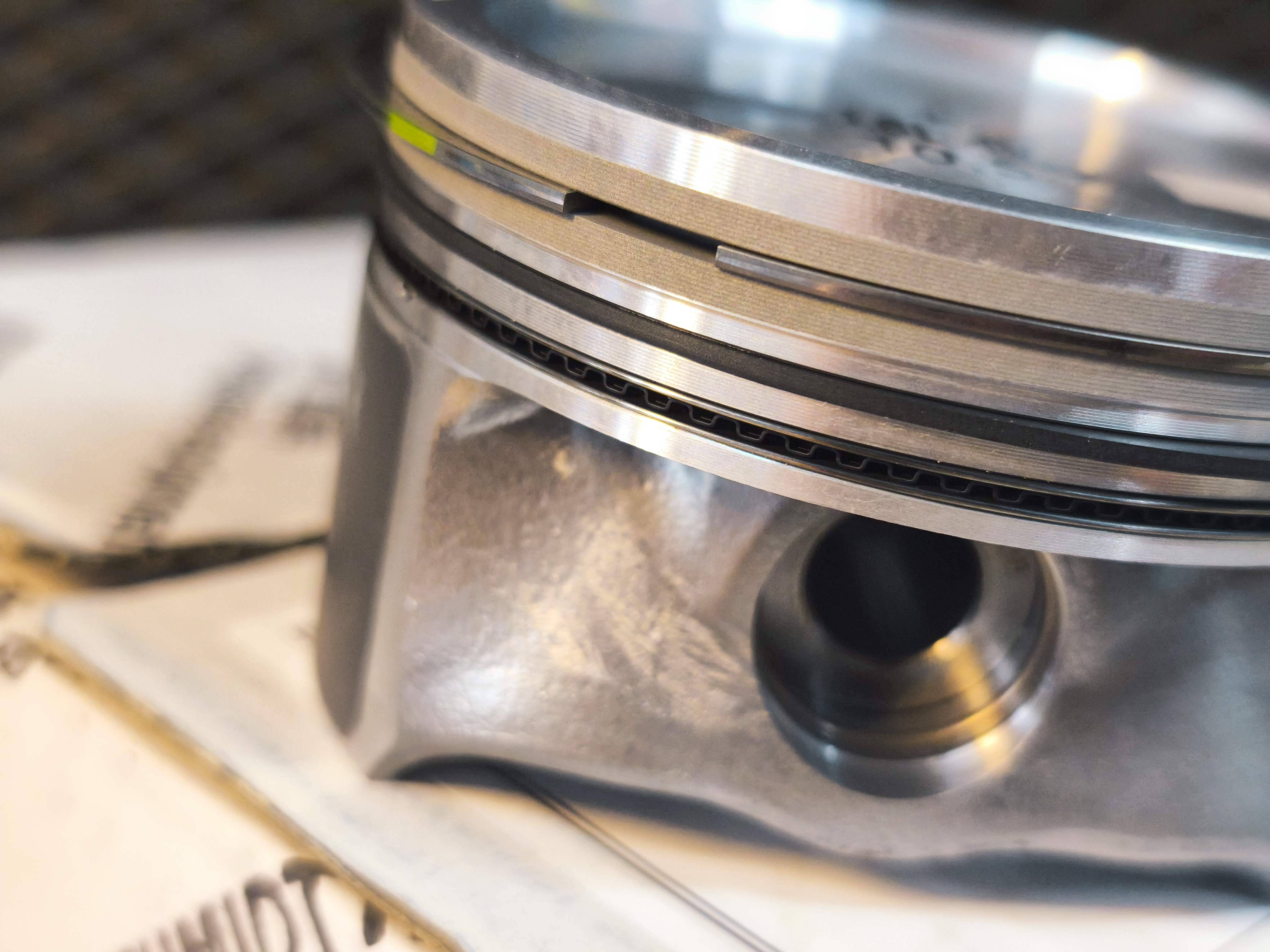 Комплект поршней с кольцами KS CFNA CLRA 1.6 L STD