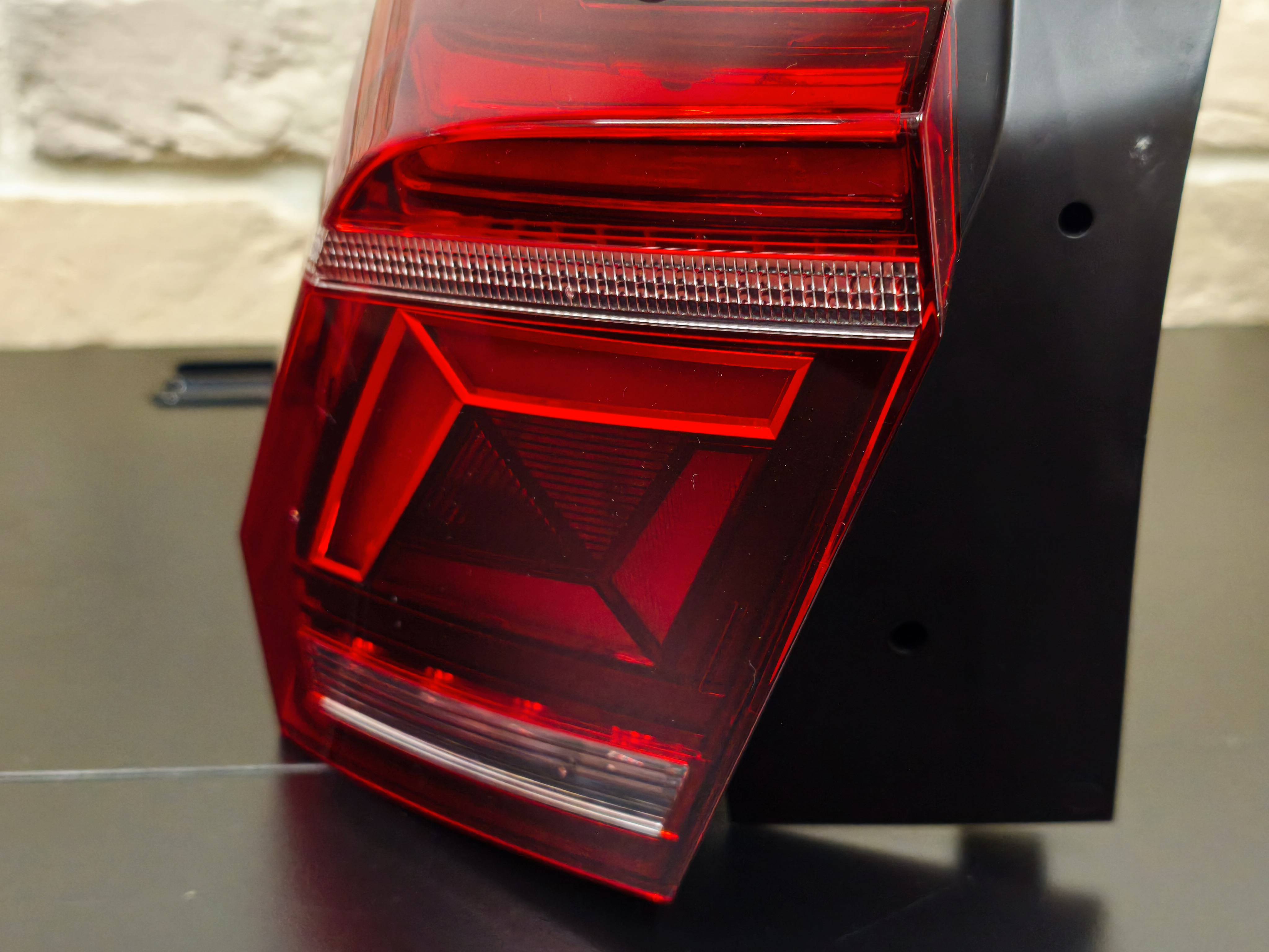 Фара задняя левая VW Tiguan IQ.Light