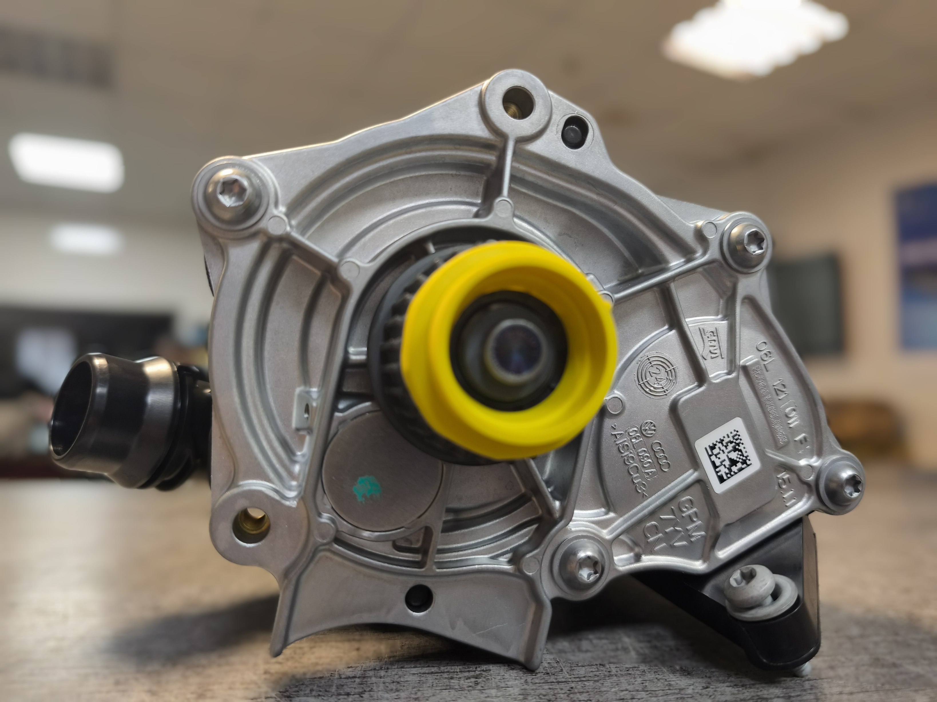Помпа в сборе с термостатом VAG GEN 3 1.8-2.0T FAW SAIC EDL