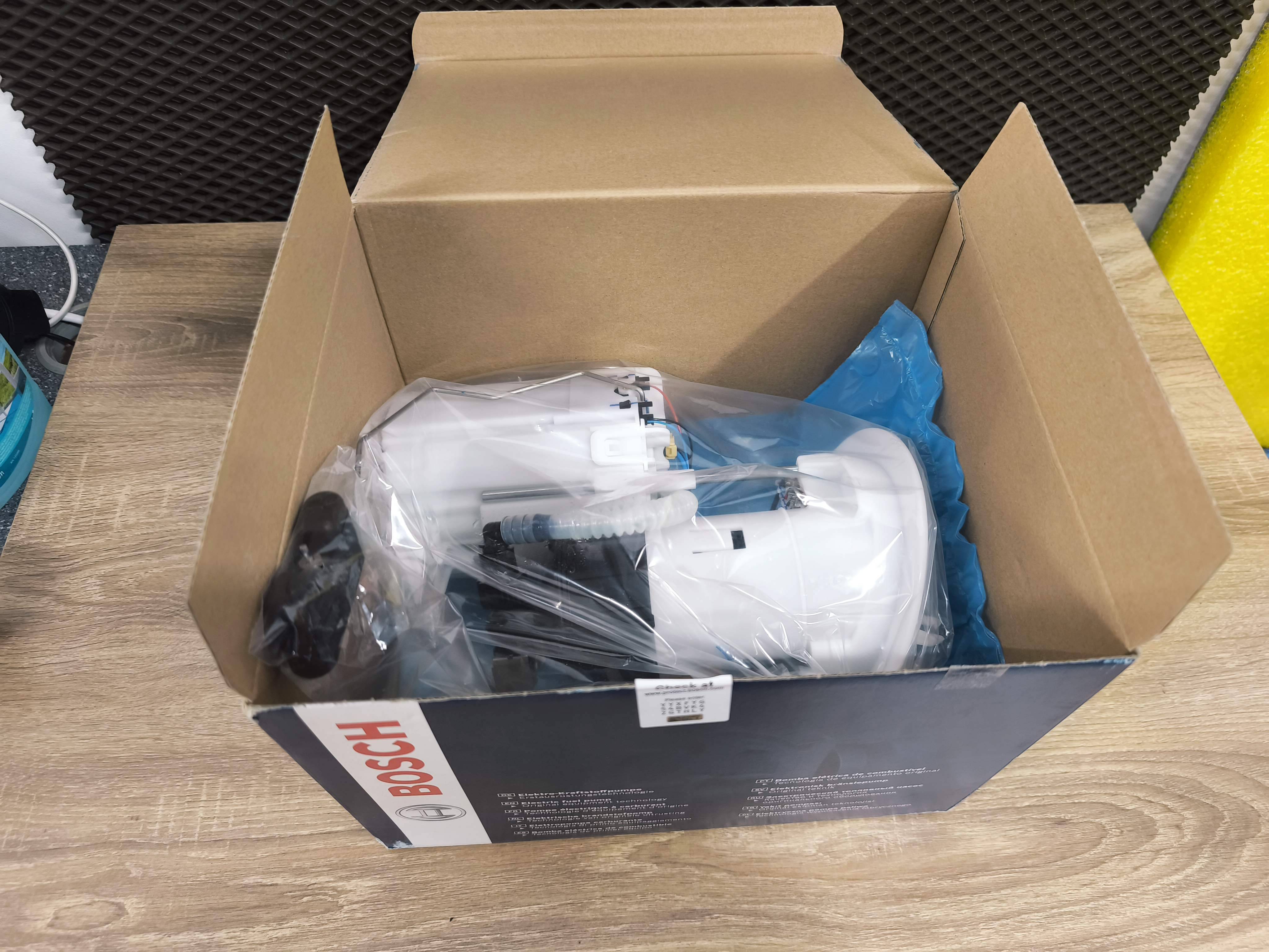 Насос топливный в бак Bosch Audi A4 8KH B8 A5/S5 8TA