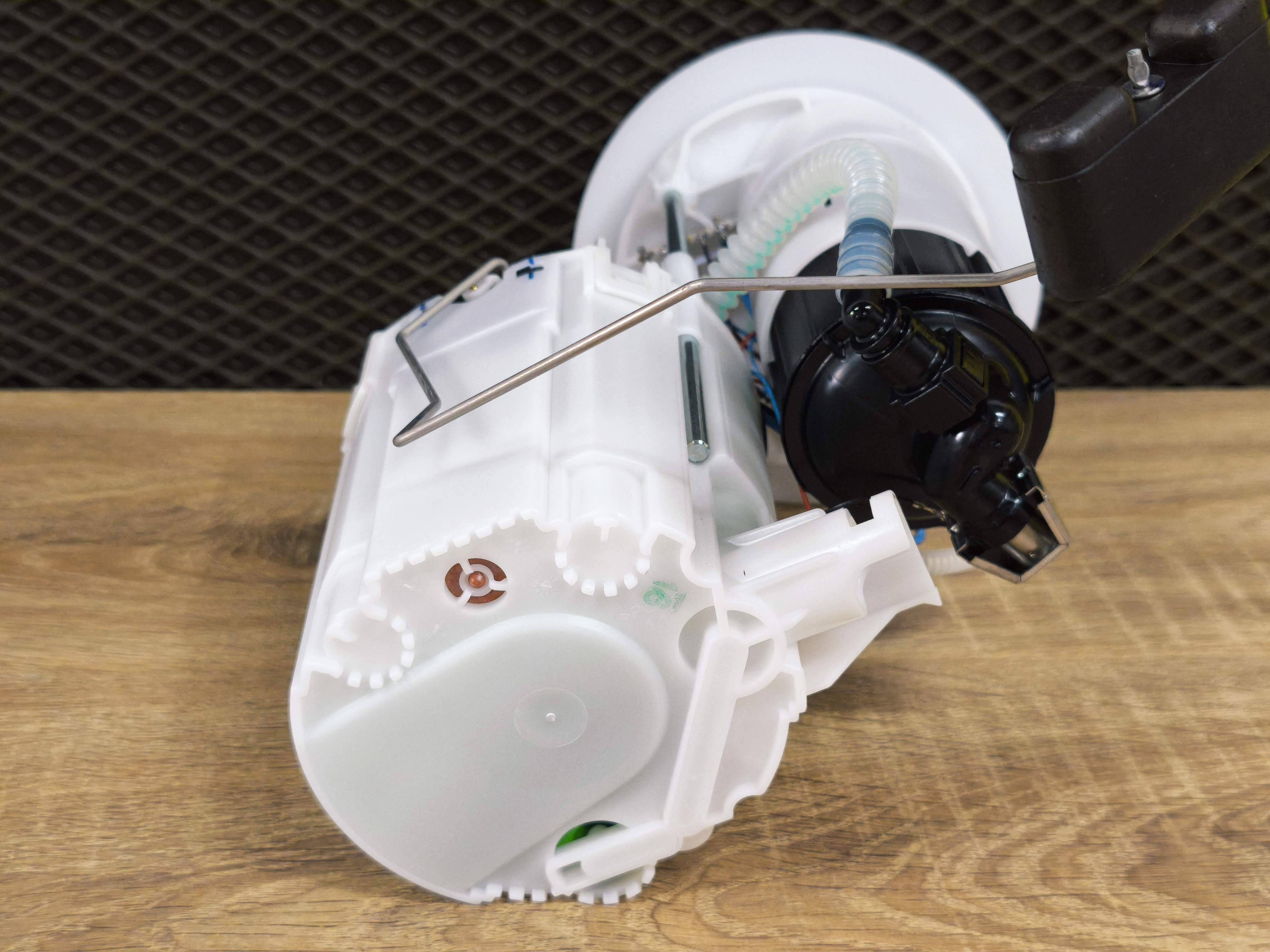 Насос топливный в бак Bosch Audi A4 8KH B8 A5/S5 8TA