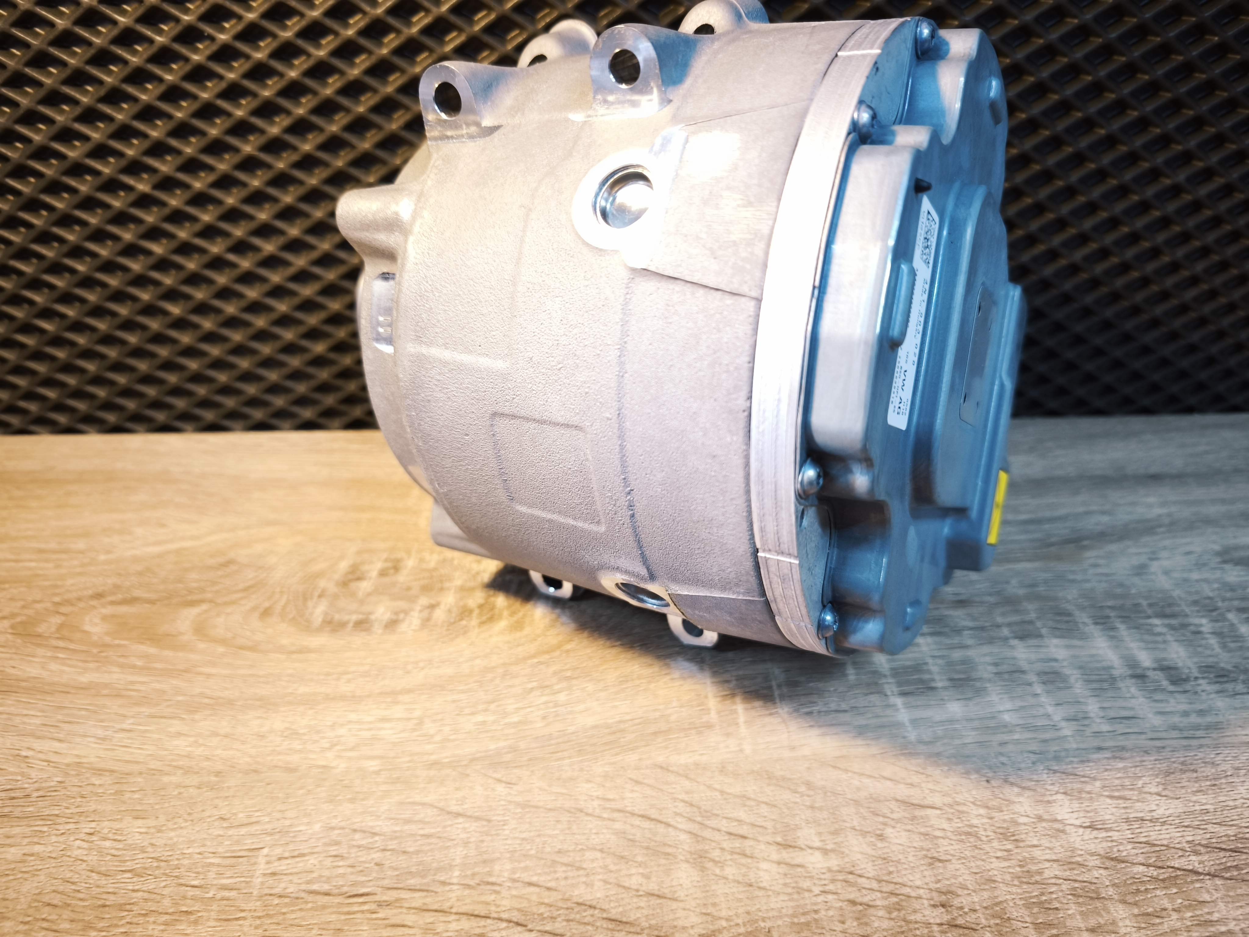 Новый стартер-генератор VAG Hungary 48V