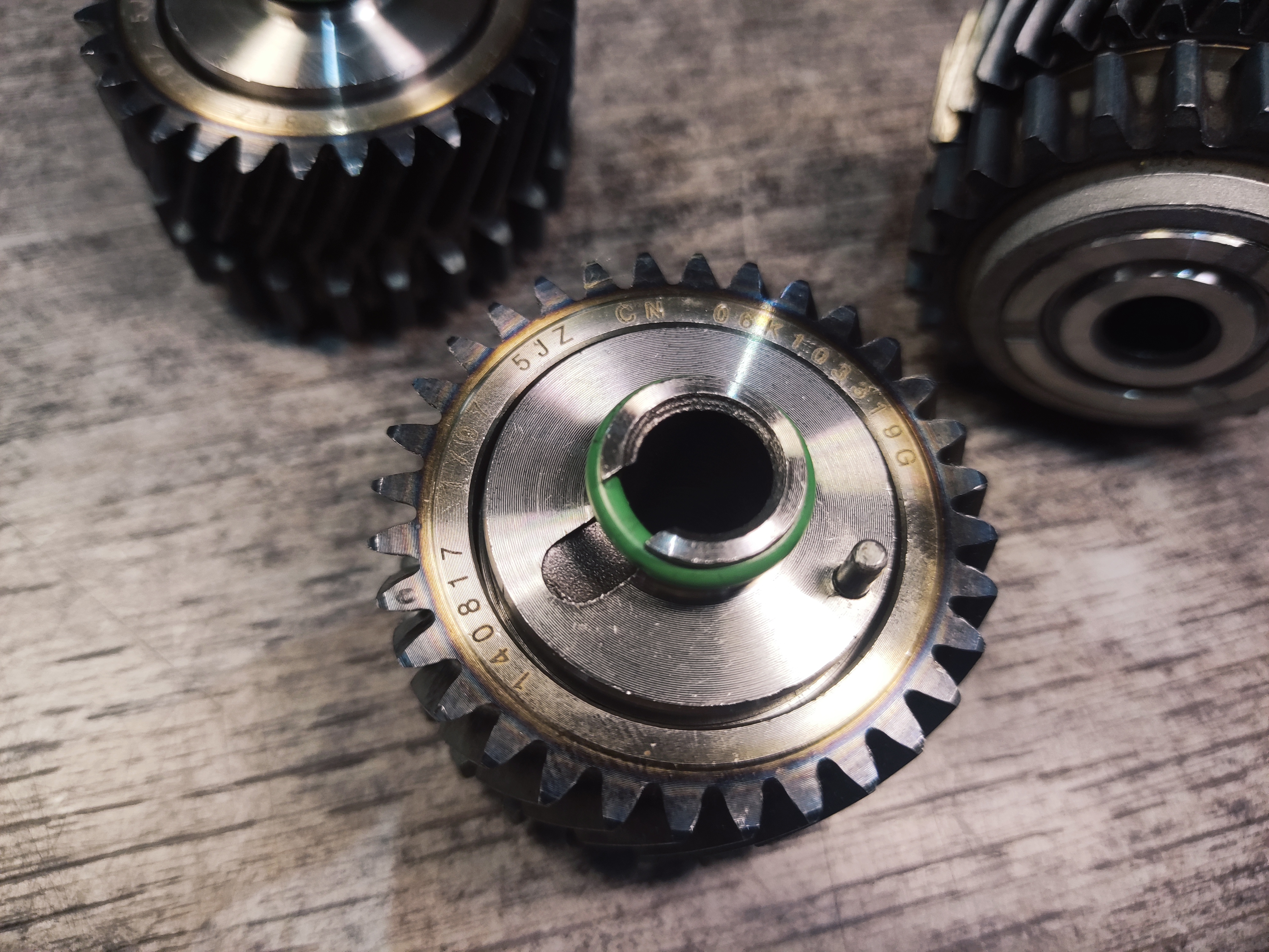 Шестерня промежуточная  VAG 1.8 - 2.0 FSI