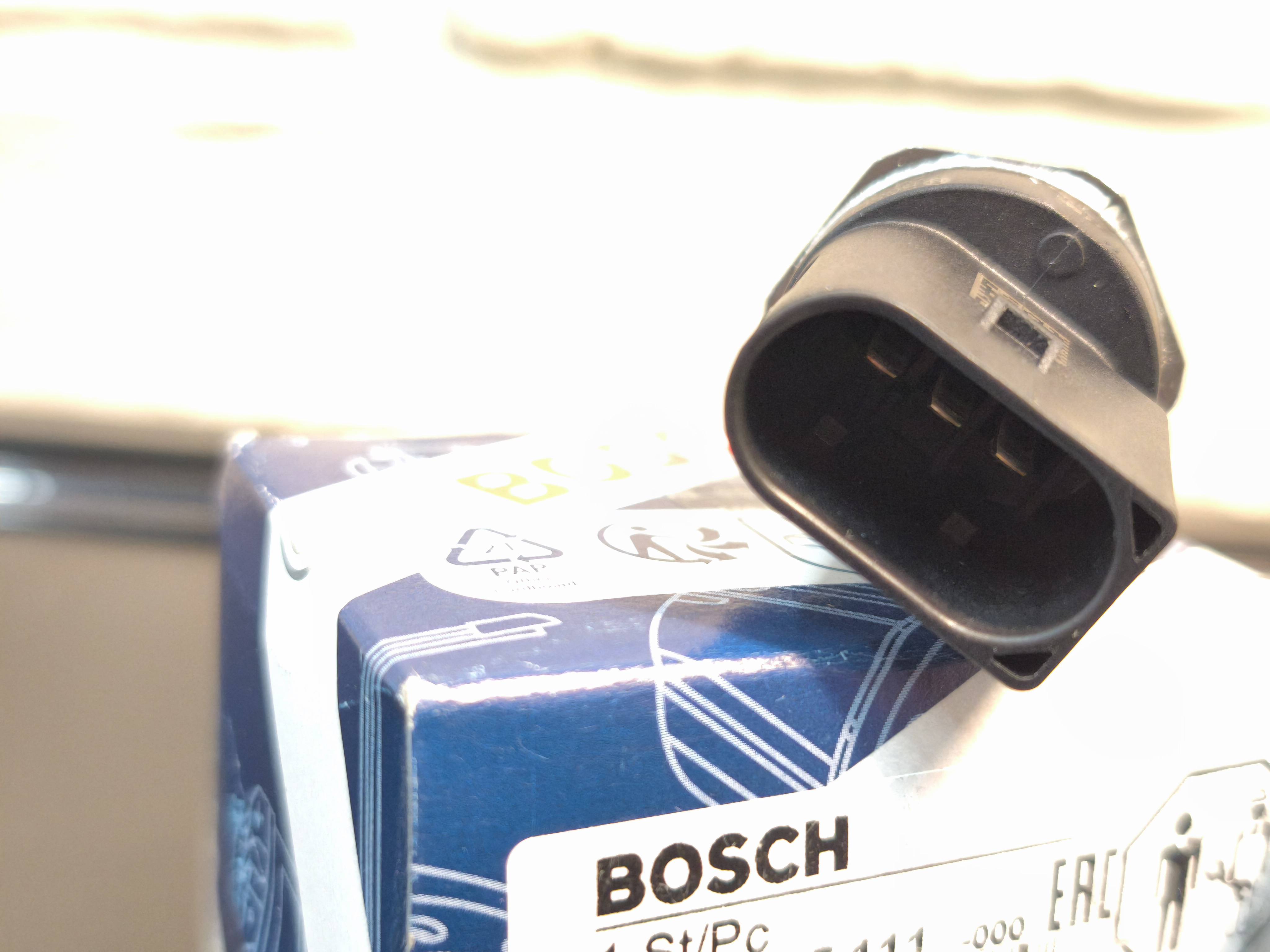 Датчик давления топлива VAG Bosch 026154511