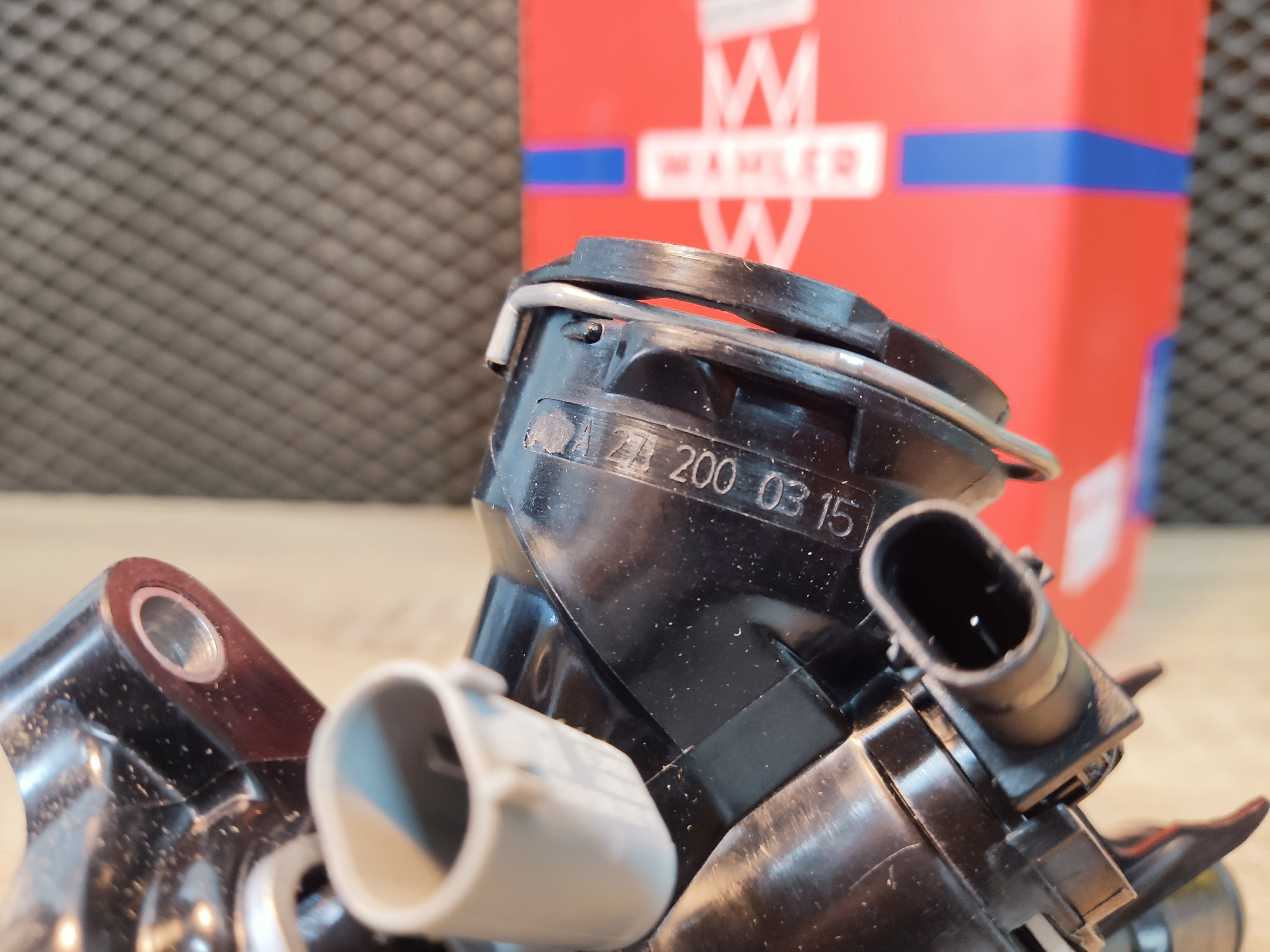 Термостат 103°C c прокладкой Wahler  MERCEDES M 271
