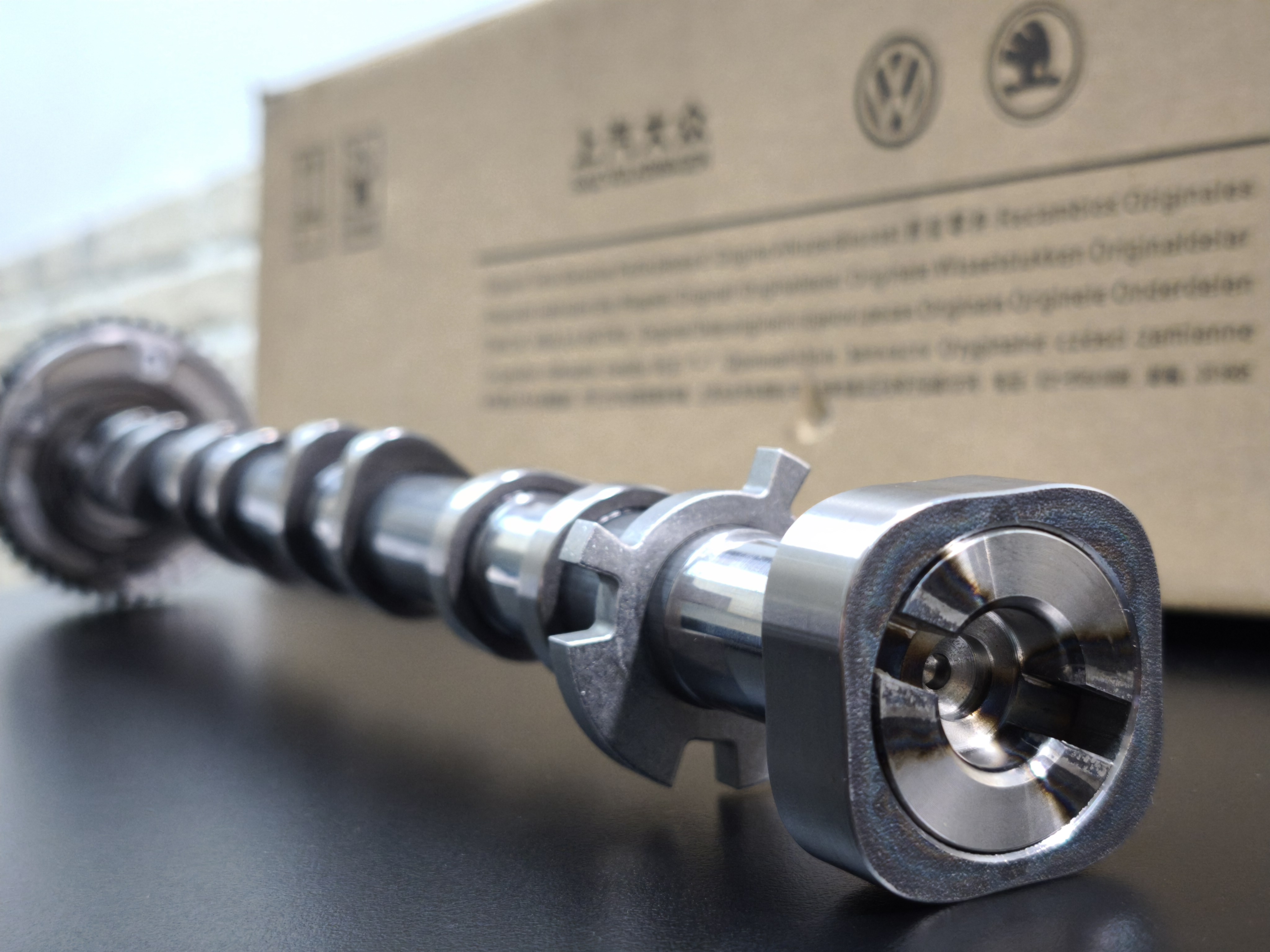 OEM Распредвал выпускной czpa 06L109022AC OEM 06J109022BE