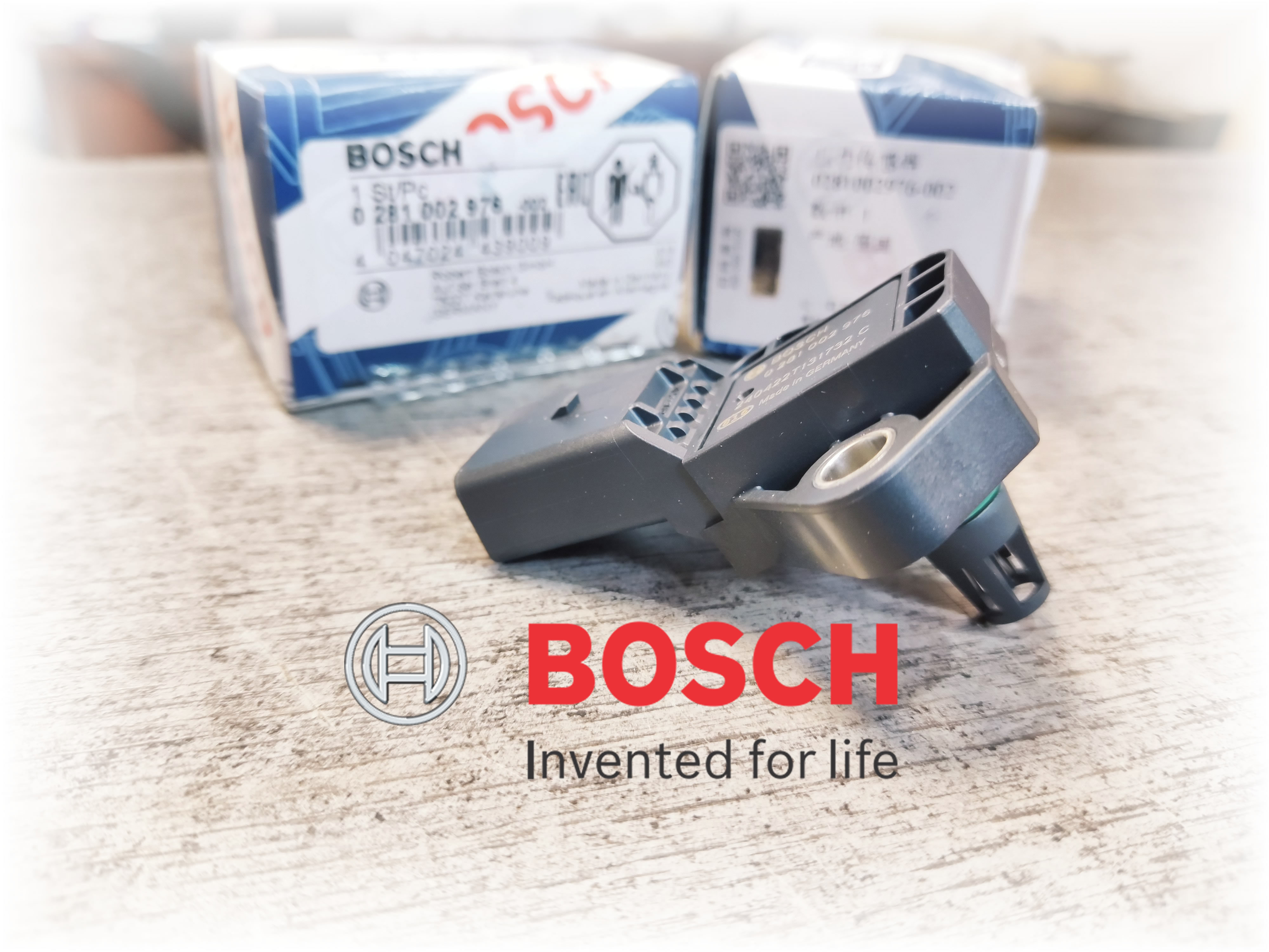 Датчик абсолютного давления воздуха во впускном коллекторе  0281002976 Bosch