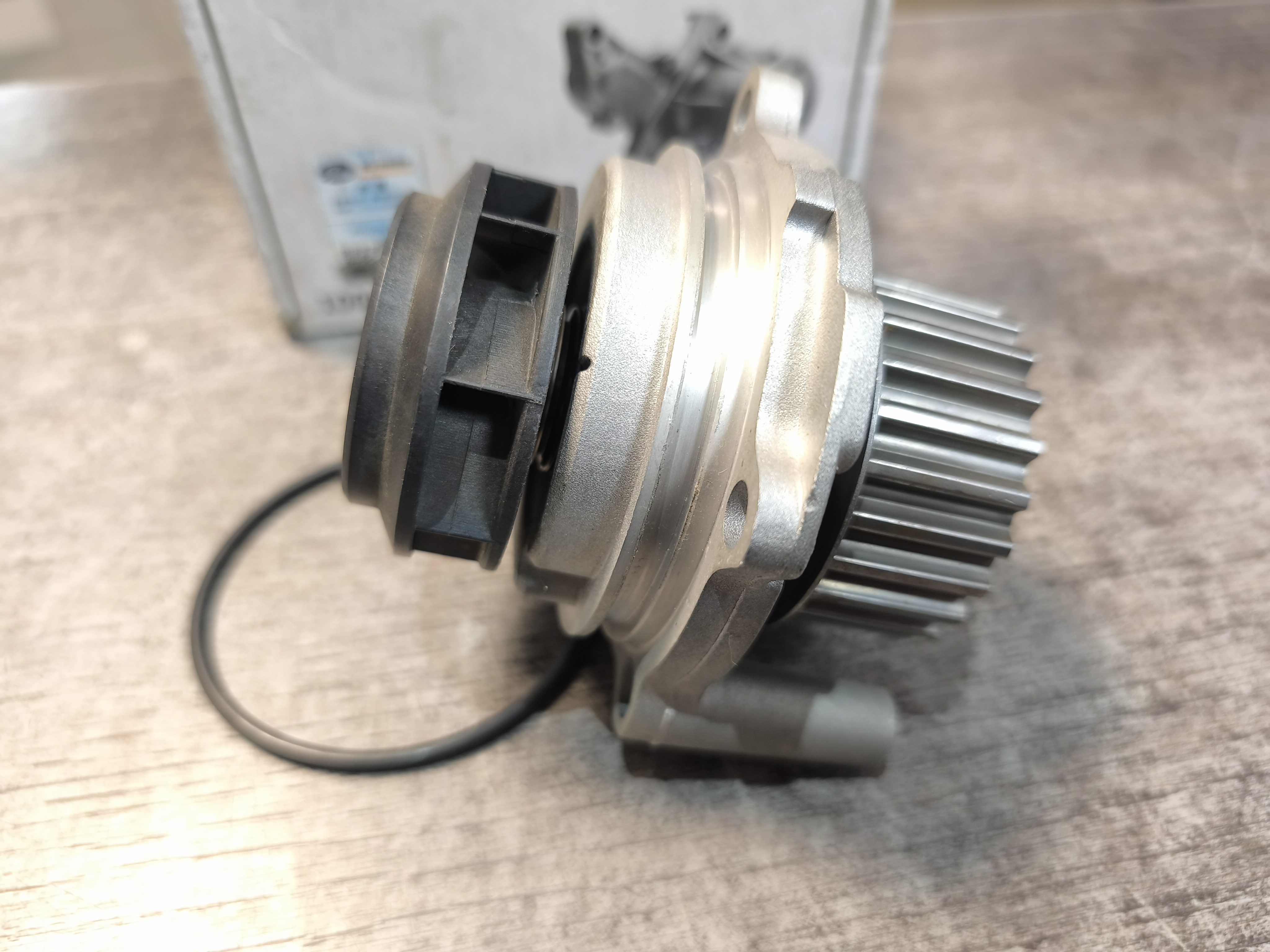 Водяная помпа VAG 1.6 BSE, 1.8 AQE, 2.0 BLY