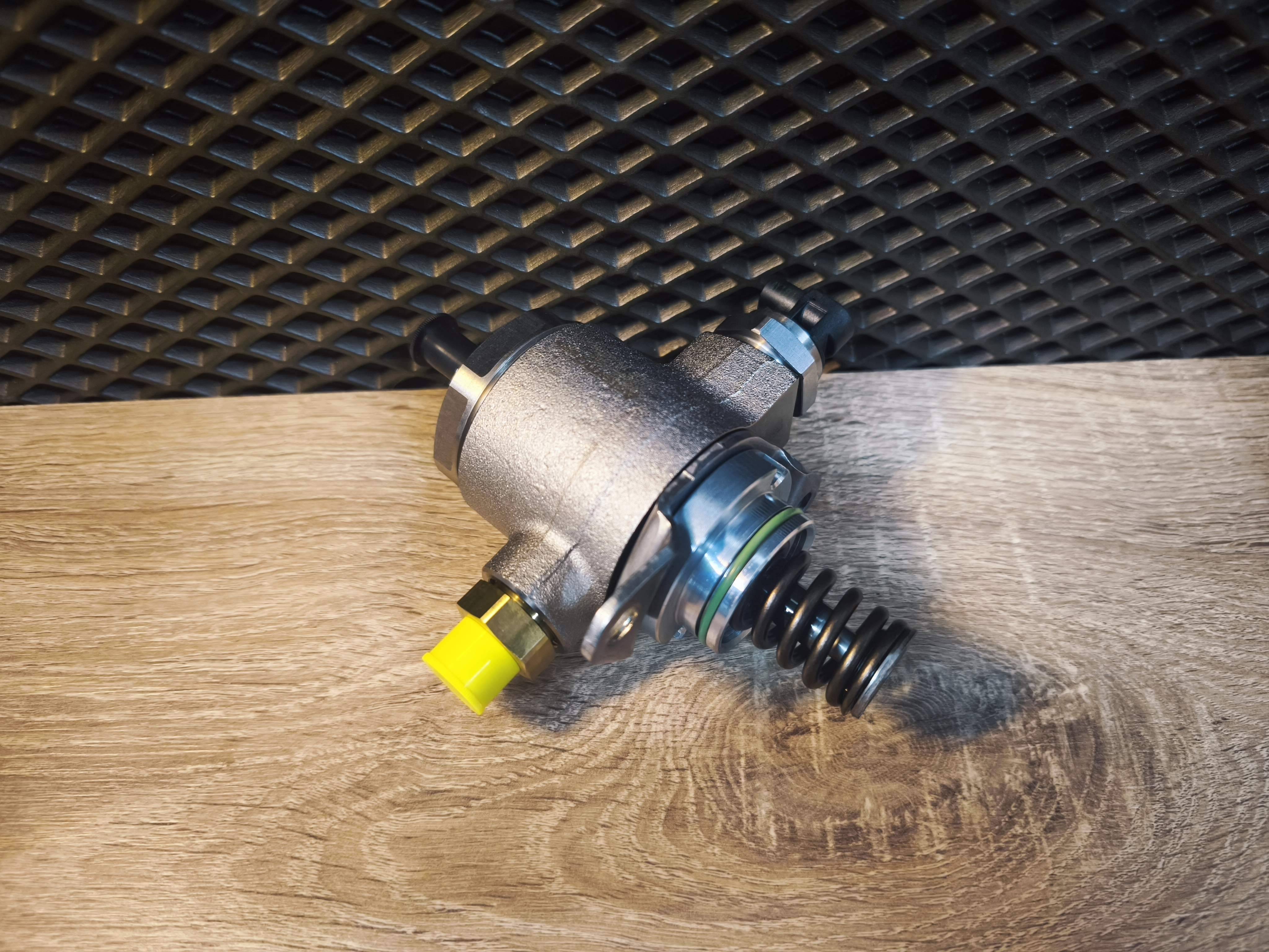 Тнвд Hitachi GEN2 2.0 T 2503070 06J127025L 1763070
