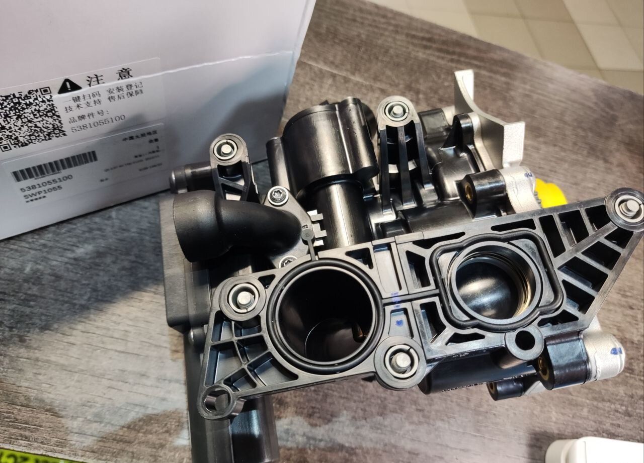 Помпа в сборе с термостатом INA GEN 3 1.8-2.0T