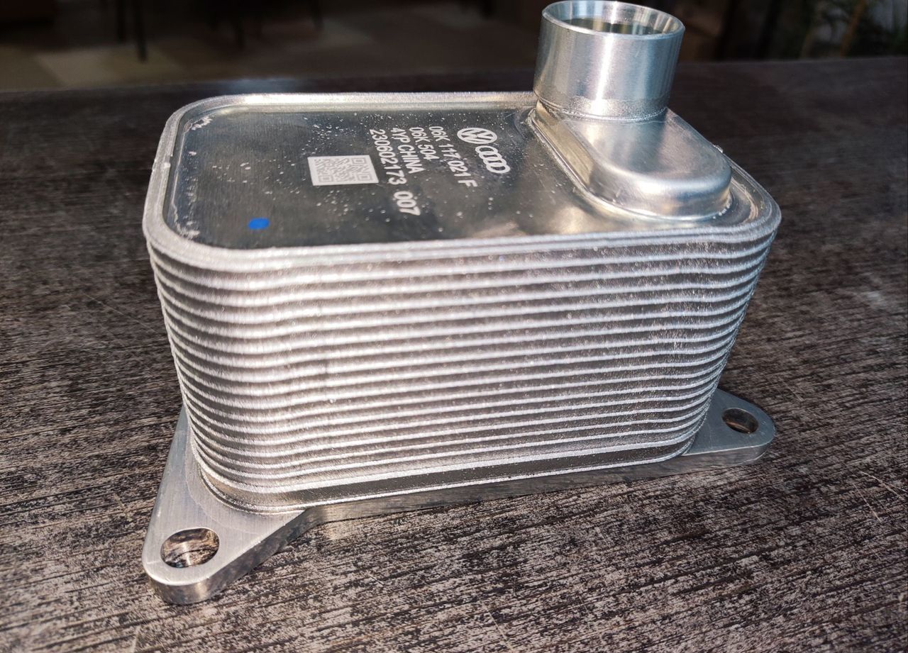 Радиатор масляный охладитель VAG GEN3 1.8T-2.0T
