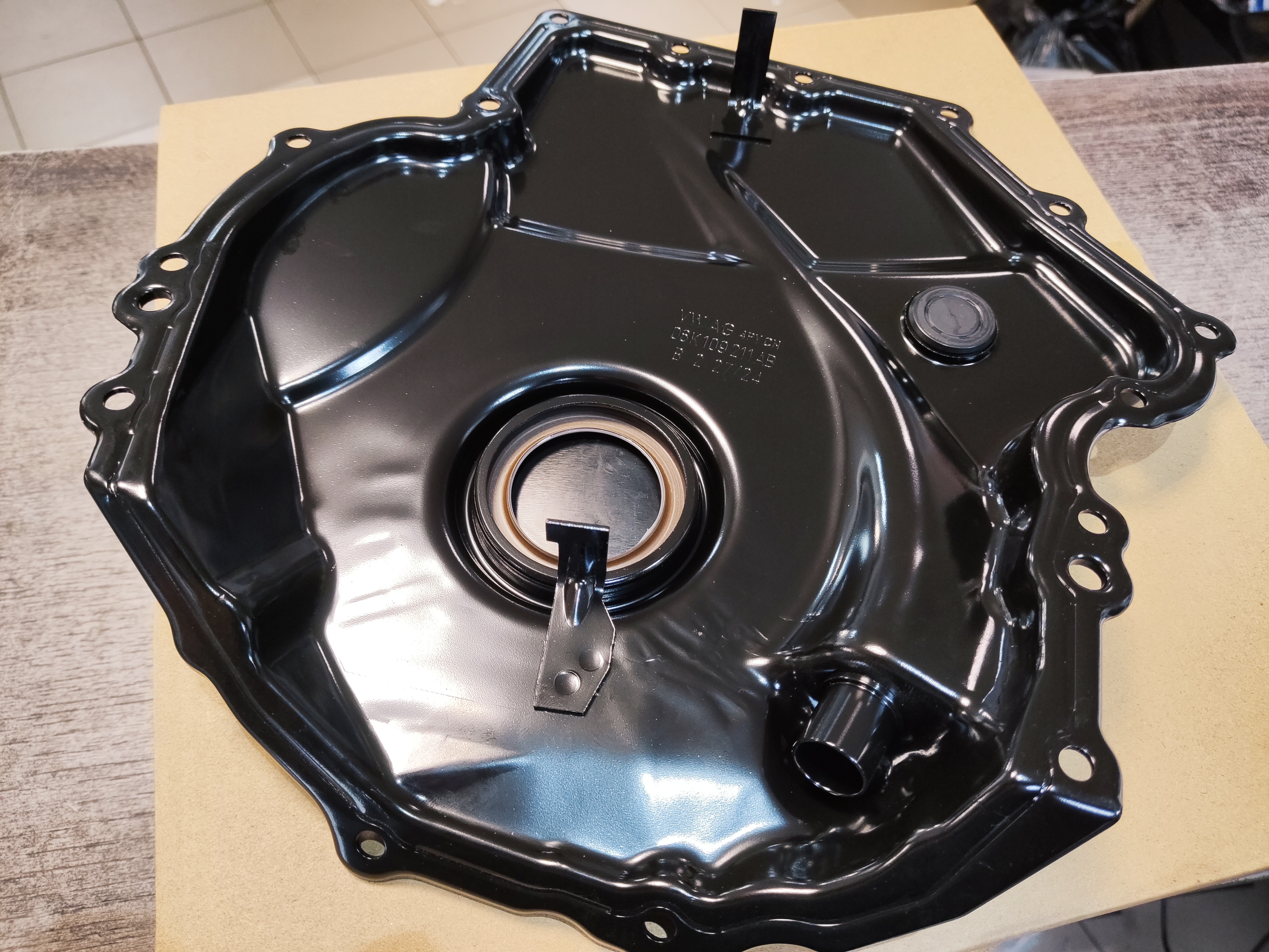 Новая крышка грм нижняя VAG GEN 2 3 1.8T-2.0T